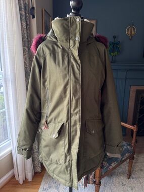 Columbia Olive Green Ski Jacket with Burgundy Fur Trim